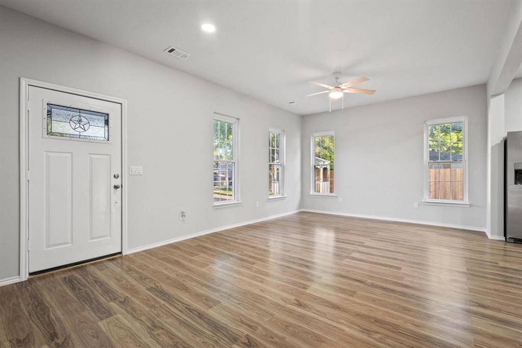 Bonham, TX 75418,821 Doss Street