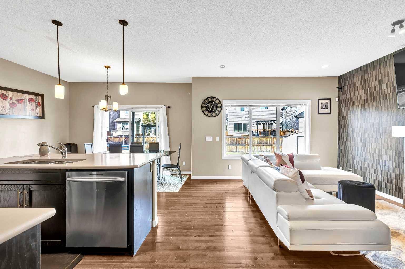 Calgary, AB T2Z1H9,216 Copperpond GN SE