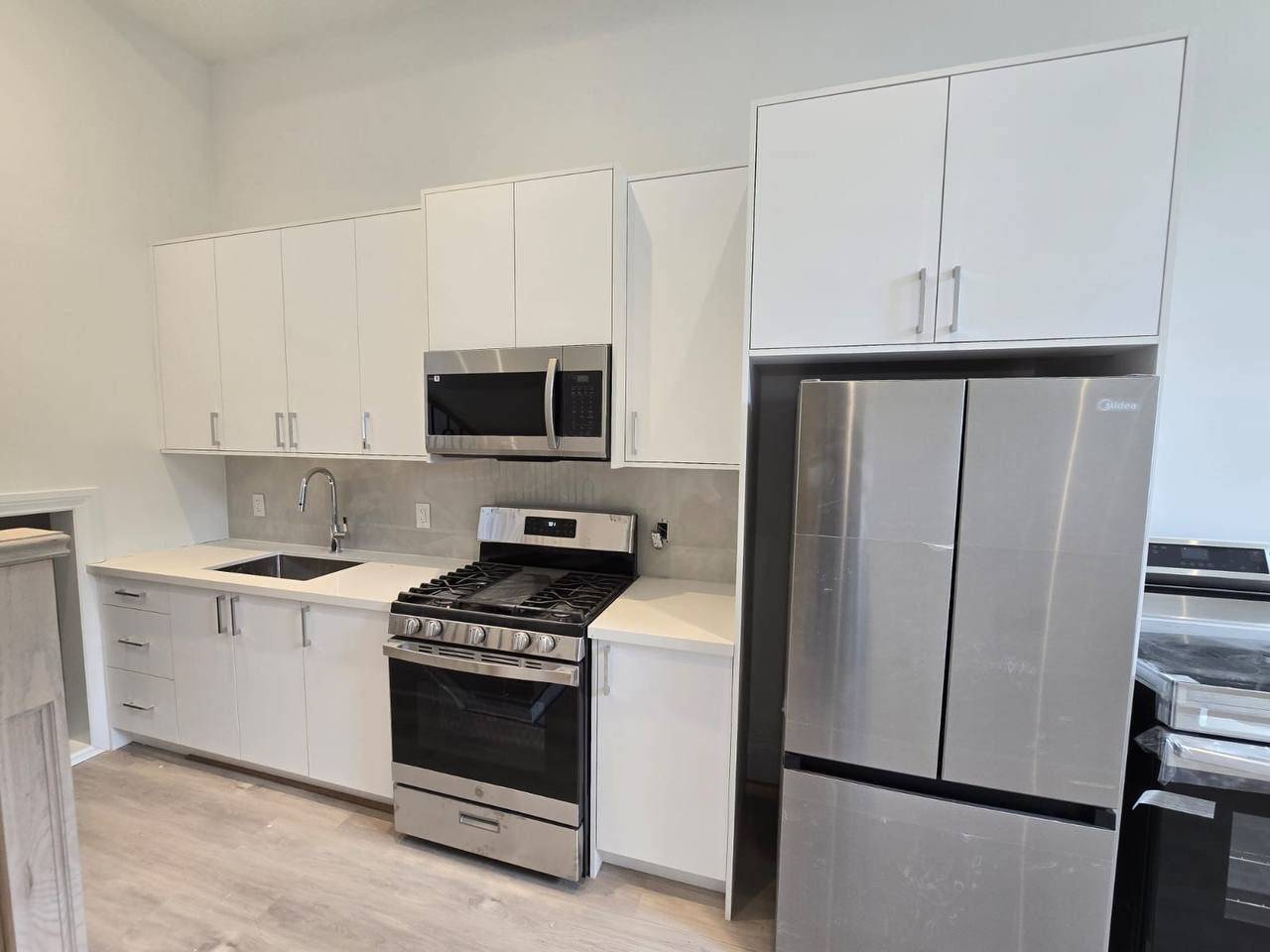 Toronto C07, ON M2M 1V1,11 Burke ST #Lower level