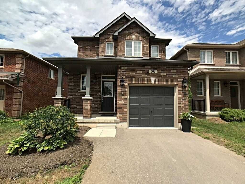 36 Booth LN, Barrie, ON L4N 0S4