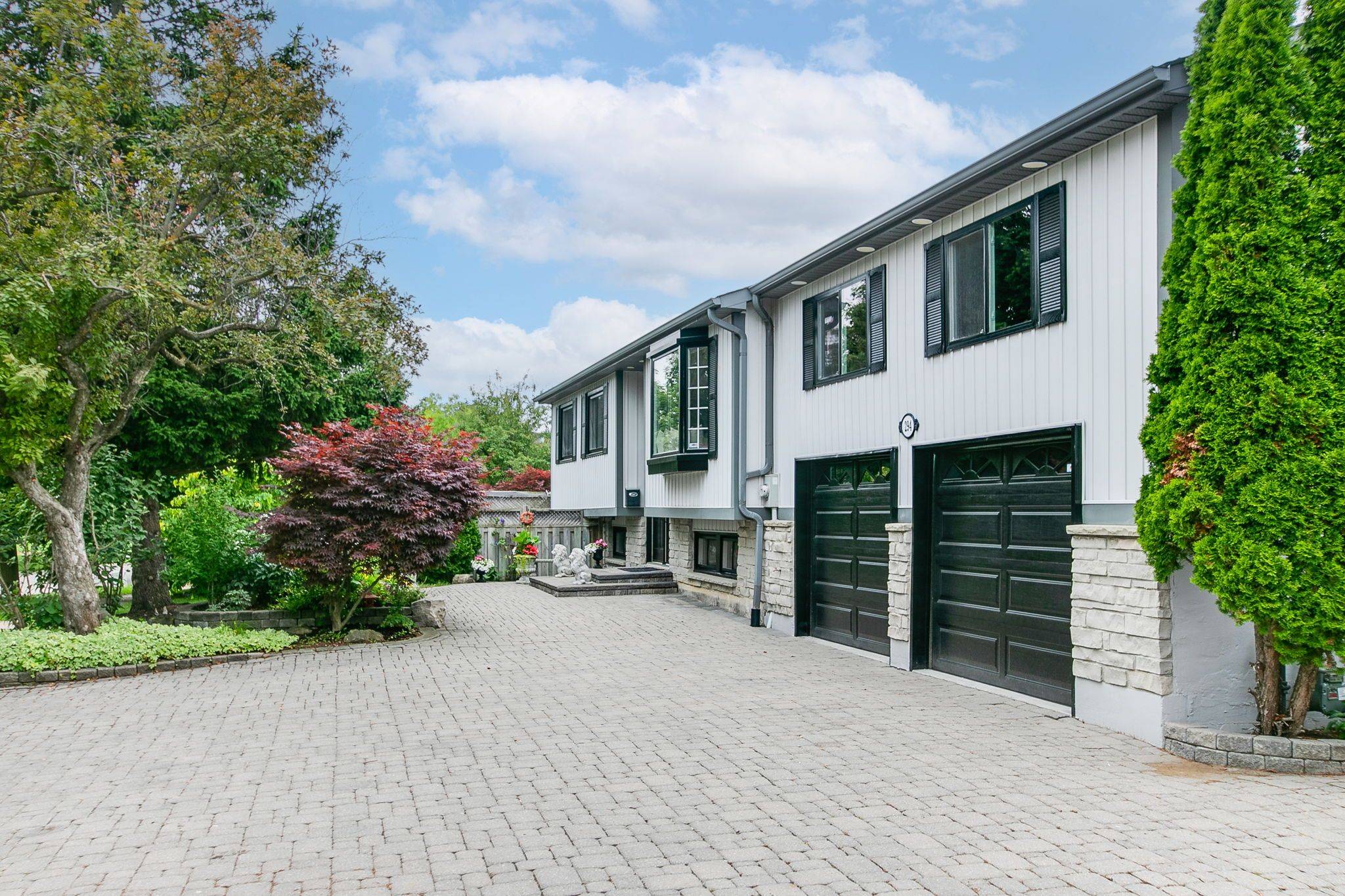 294 Bousfield CRES, Milton, ON L9T 3G7