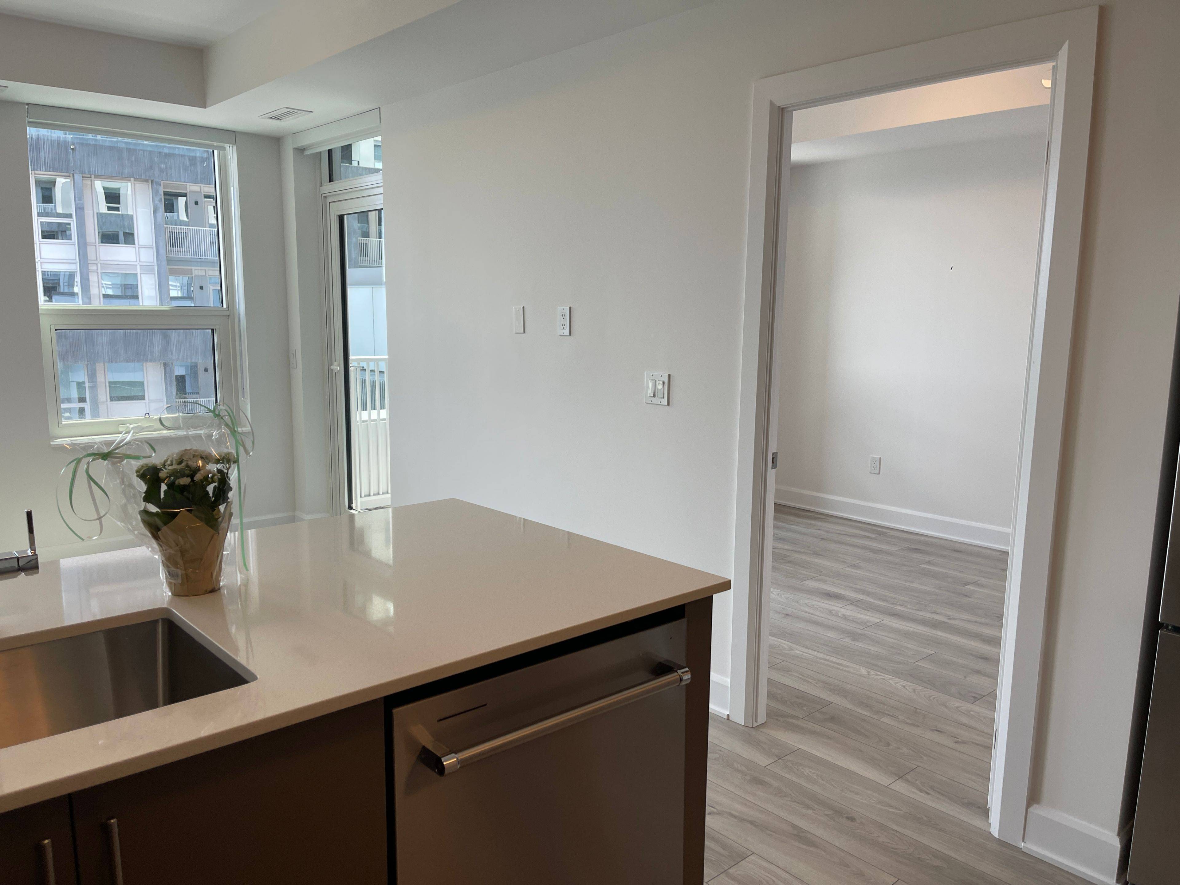 Oakville, ON L6H 0X1,3240 William Coltson AVE #333