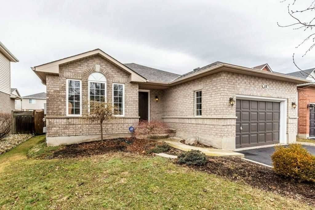 131 Mcnichol DR #Upper, Cambridge, ON N1P 1E1