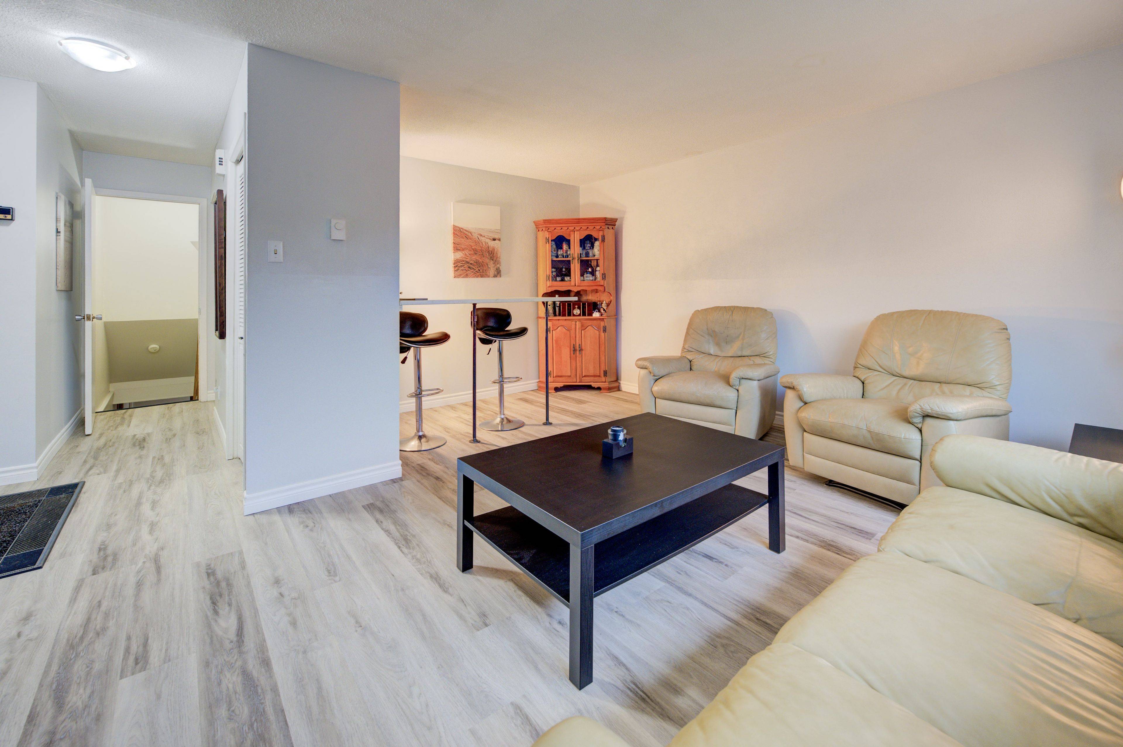 Kitchener, ON N2N 1J4,19 Hillbrook CRES