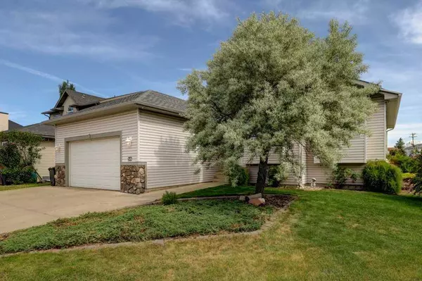 Crossfield, AB T0M 0S0,35 Collins CRES