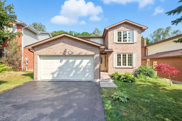 227 Blue Heron DR, Oshawa, ON L1G 6X7