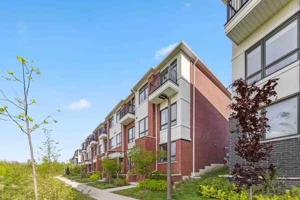 34 Nine Mile LN, Richmond Hill, ON L4C 5S6