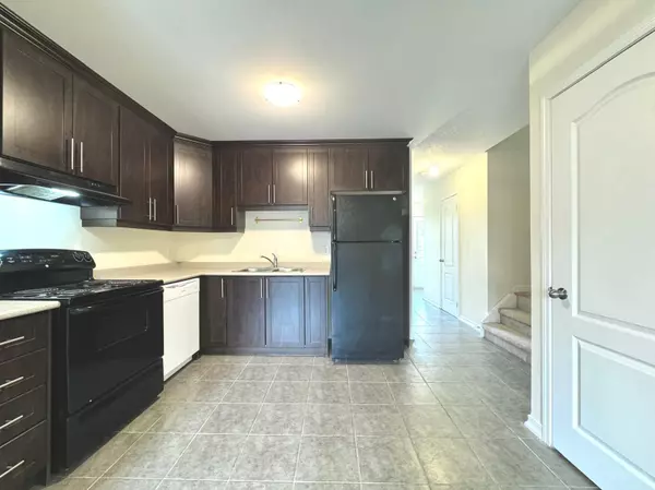 Barrie, ON L4N 7P5,75 Prince William WAY #21