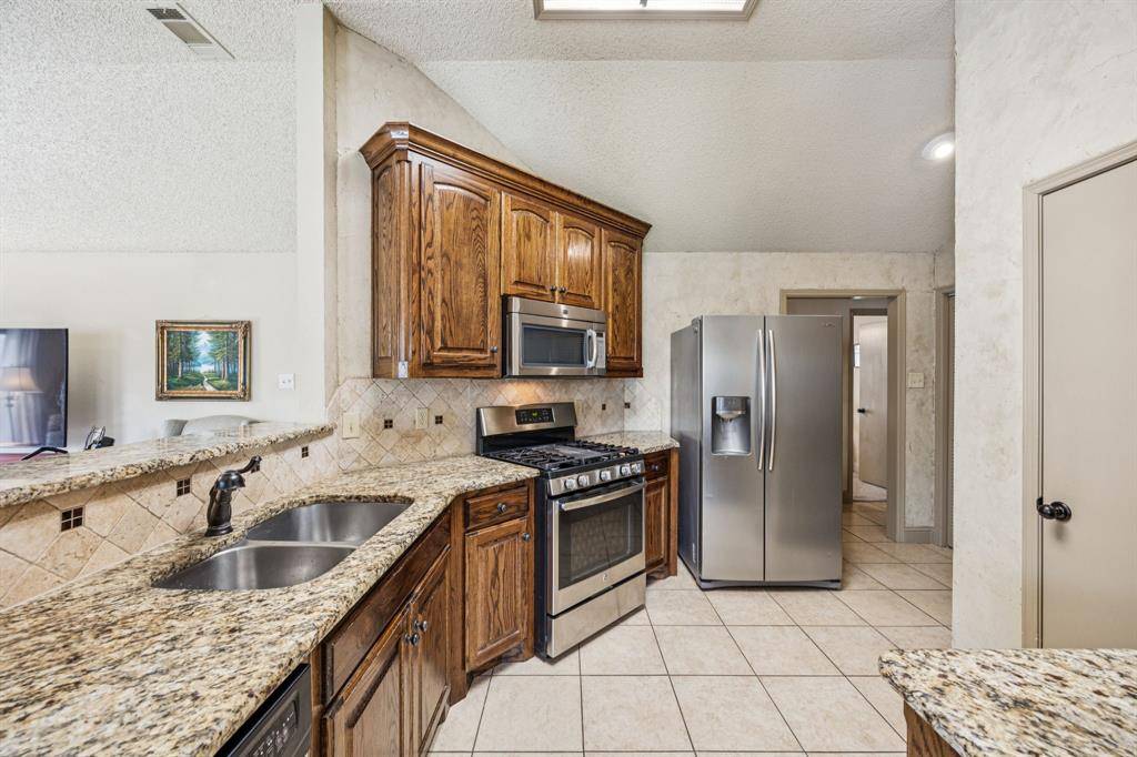 Watauga, TX 76148,6560 Meadowlark Lane E