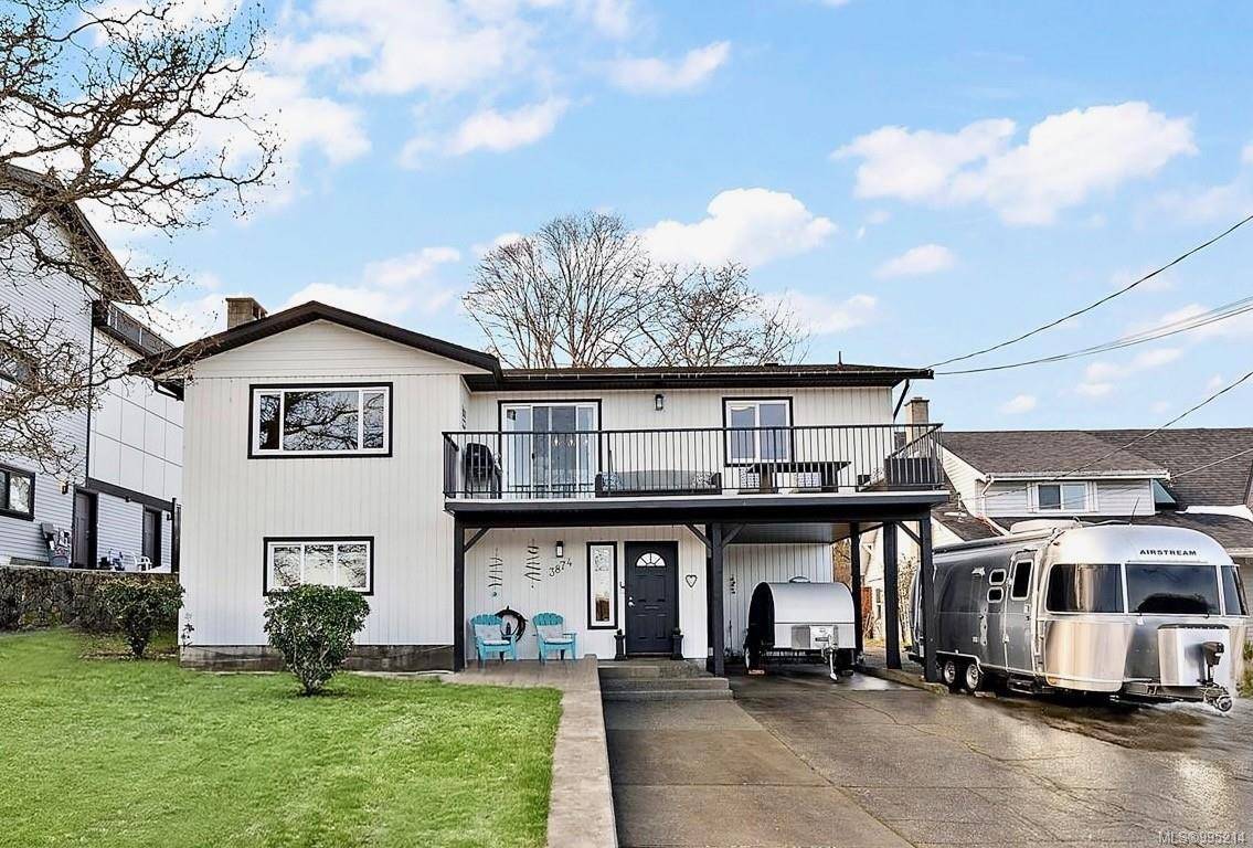 3874 Lancaster Rd, Saanich, BC V8X 2B3