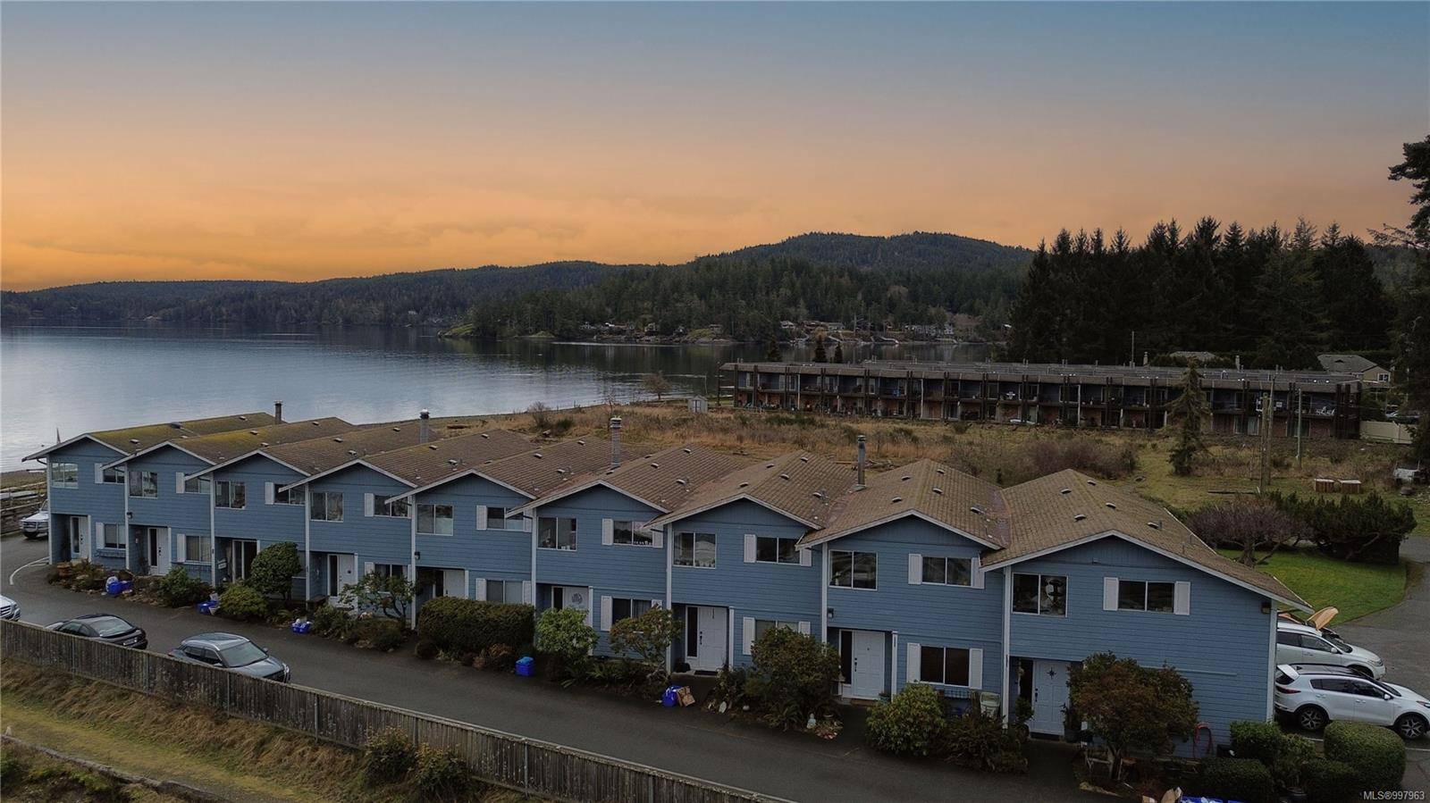Sooke, BC V9Z 0B8,6110 Seabroom Rd #11