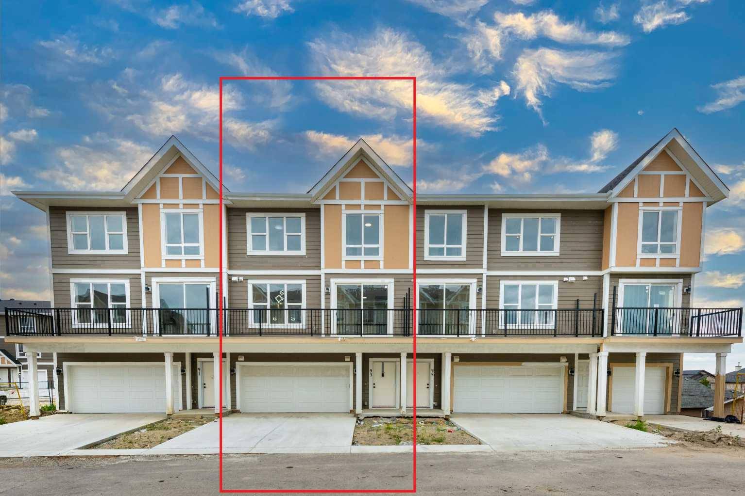 93 Sherwood LN Northwest, Calgary, AB T3R 0V3
