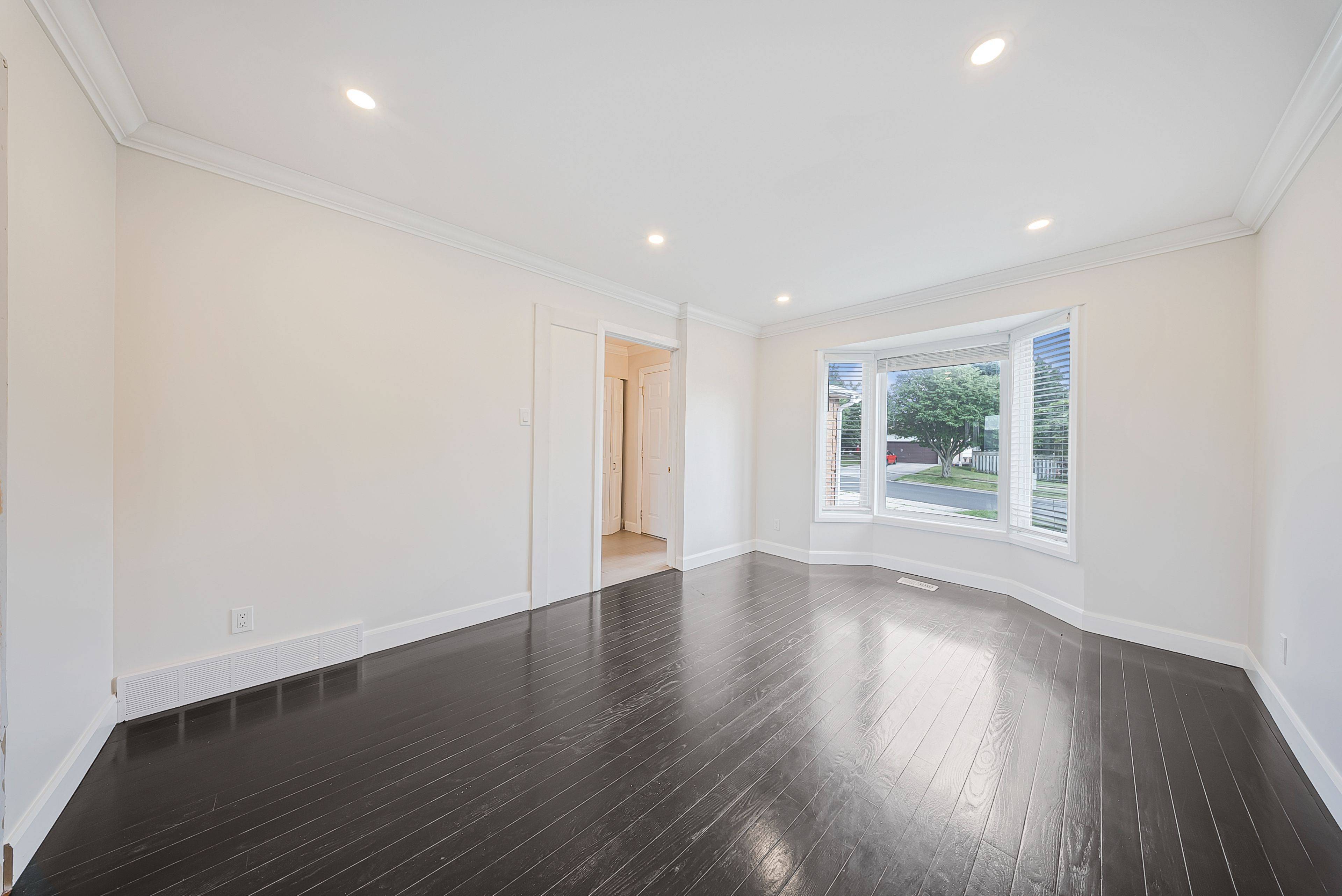 Kitchener, ON N2A 3N7,40 Ebydale DR