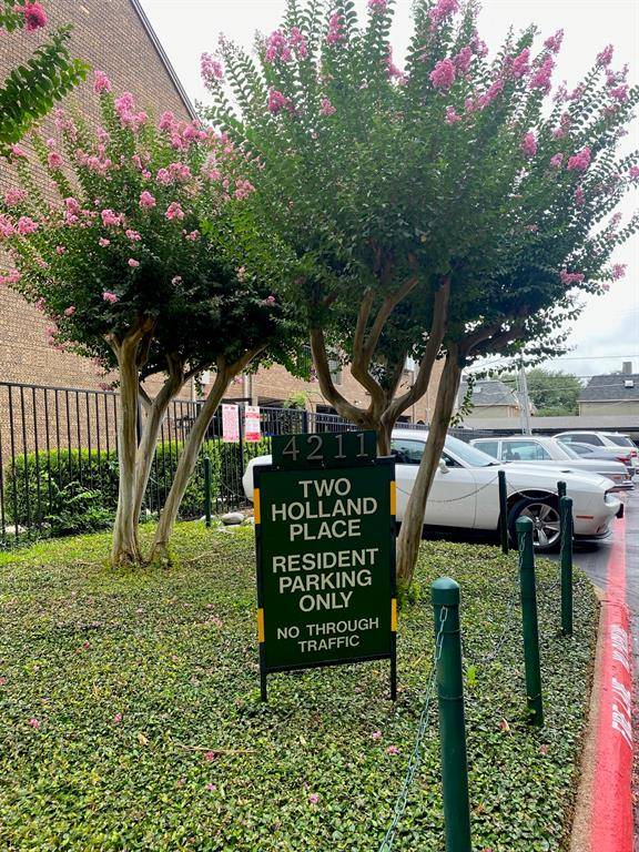 Dallas, TX 75219,4211 Holland Avenue #208