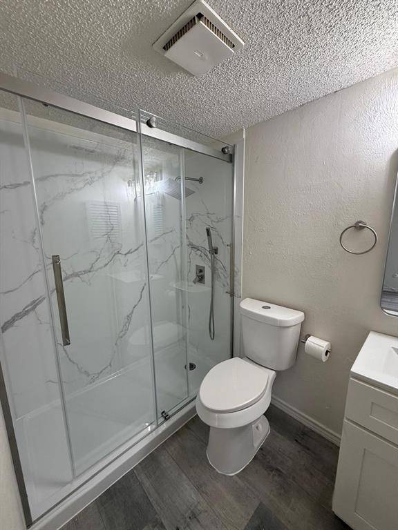 Dallas, TX 75243,9807 Walnut Street ##304