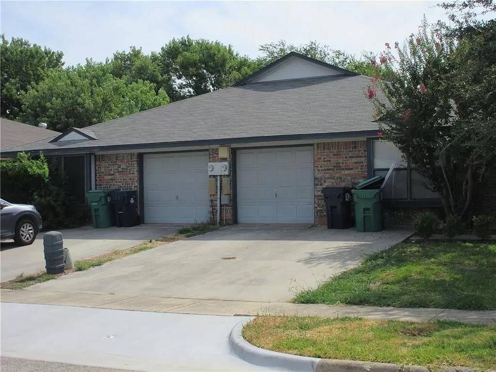 329 Casie Court, Denton, TX 76207