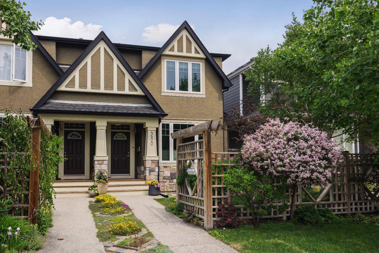 4620 15 AVE Northwest, Calgary, AB T3B 0L7