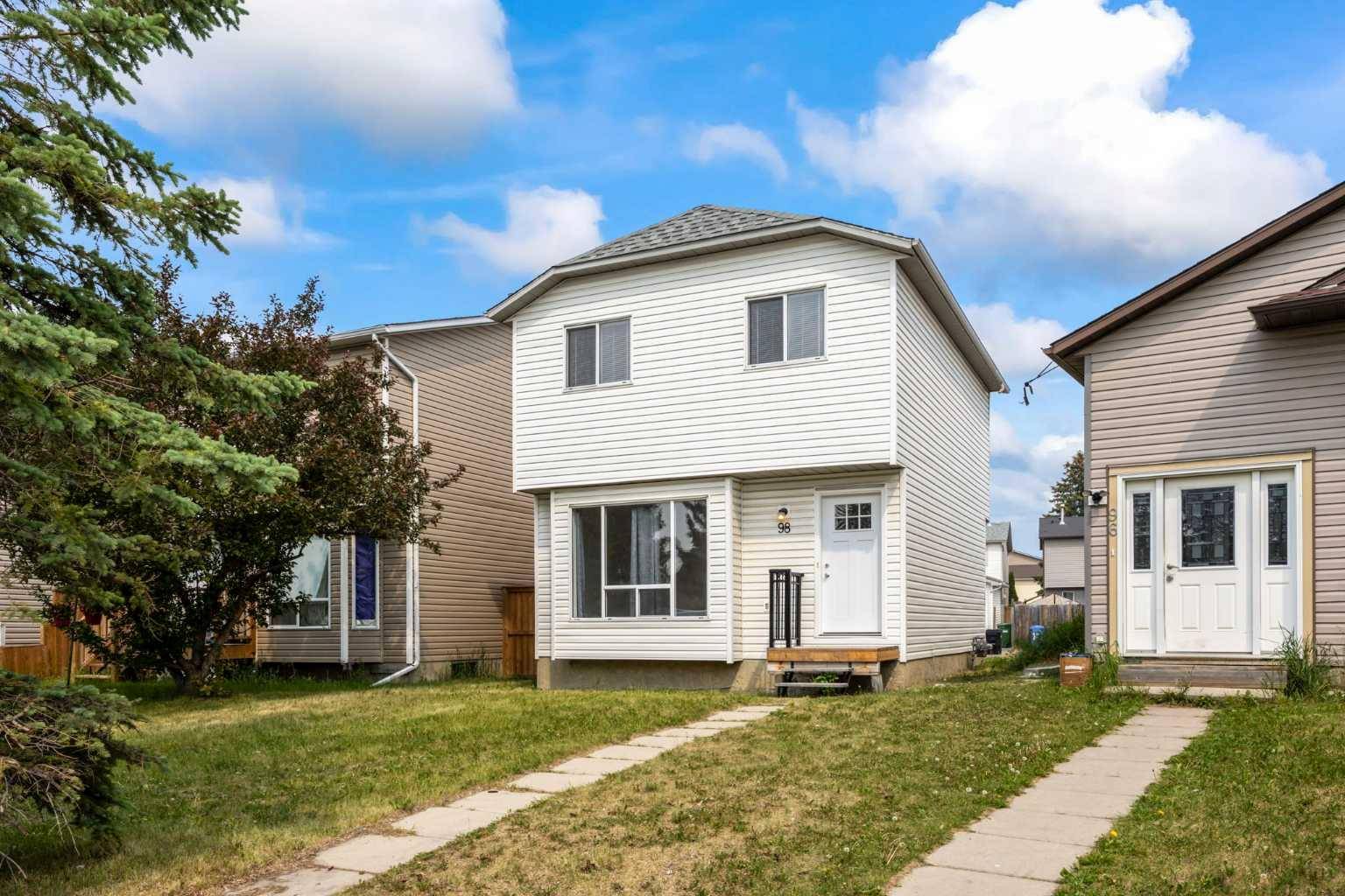 98 Martindale DR Northeast, Calgary, AB T3J2M8