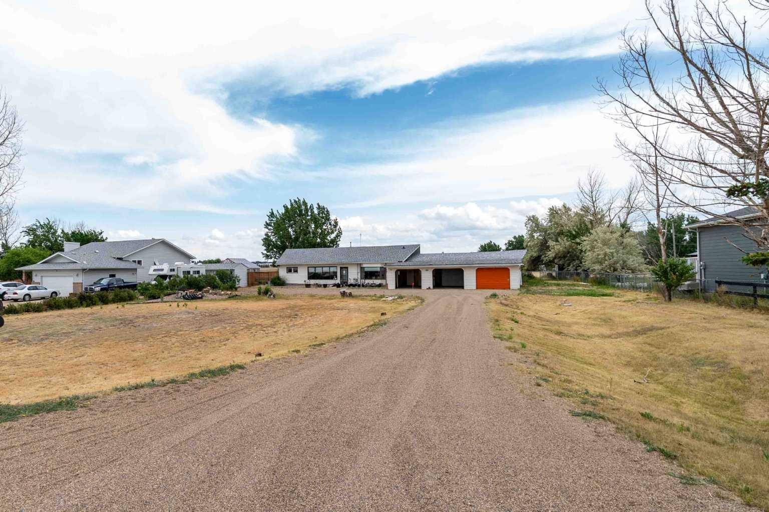 Dunmore, AB T1B 0J9,614 3 AVE