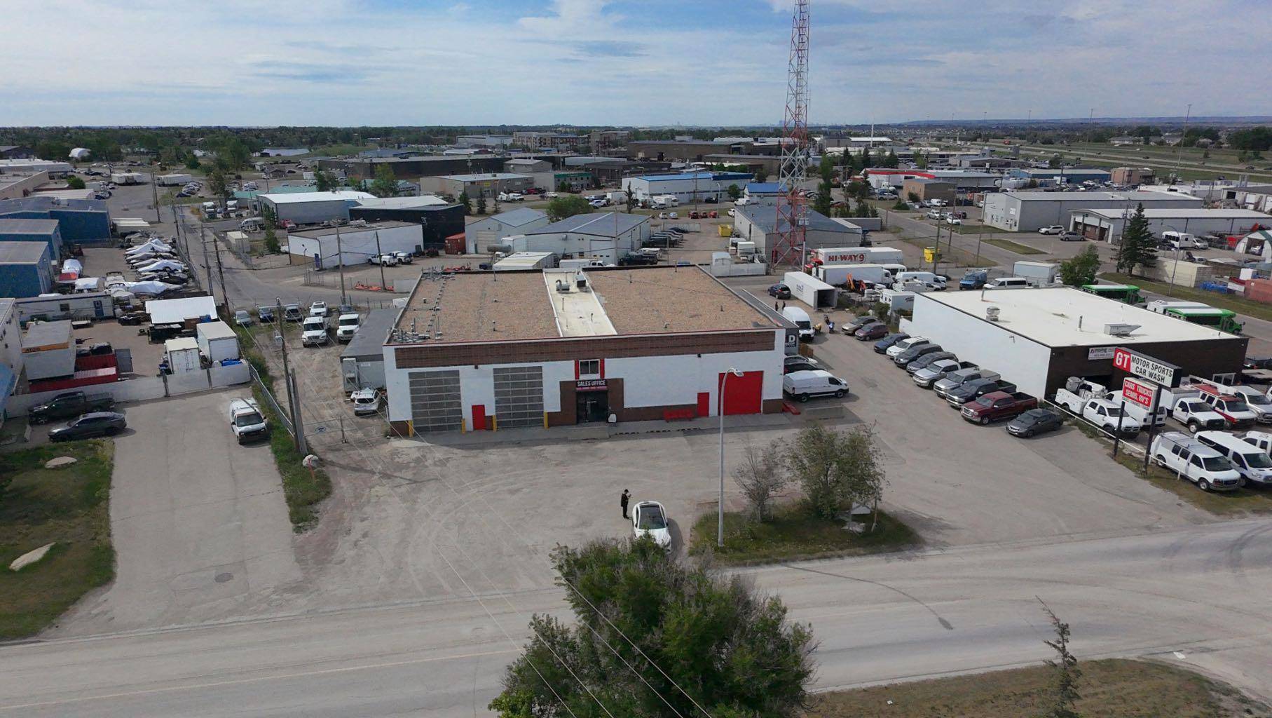 Airdrie, AB T4A 2H5,59 East Lake CRES NE
