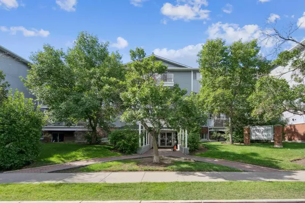 1735 11 AVE Southwest #106, Calgary, AB T3C 3S9