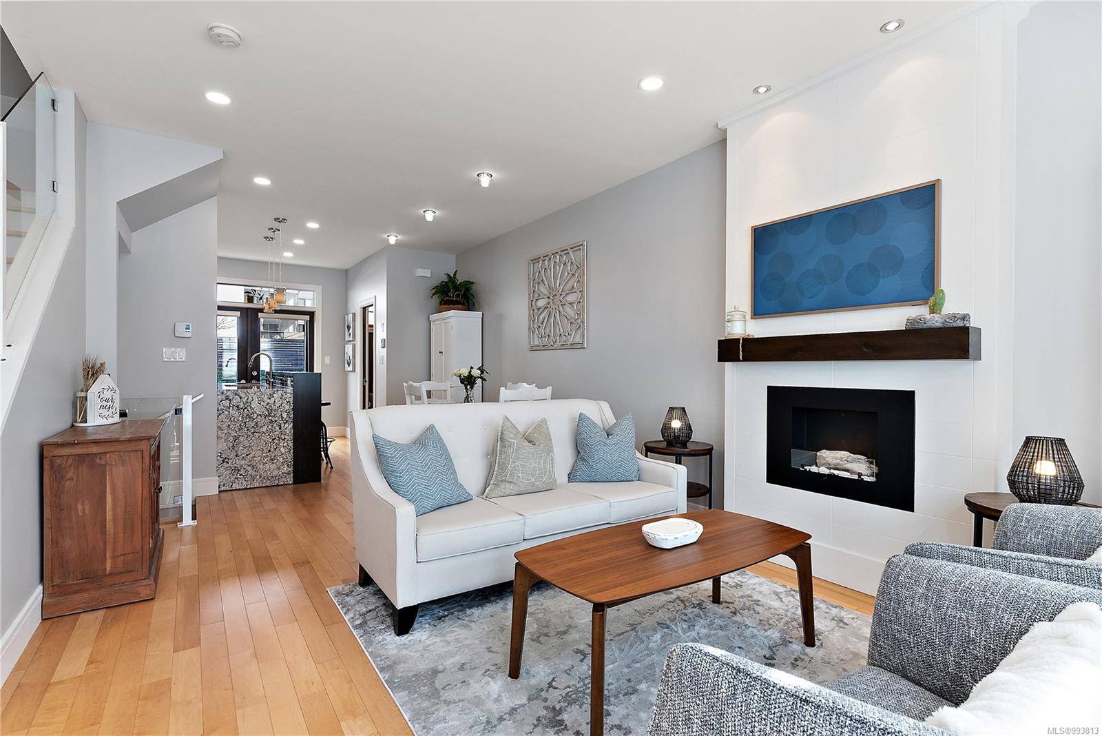 Victoria, BC V8V 4C2,451 Chester Ave #5