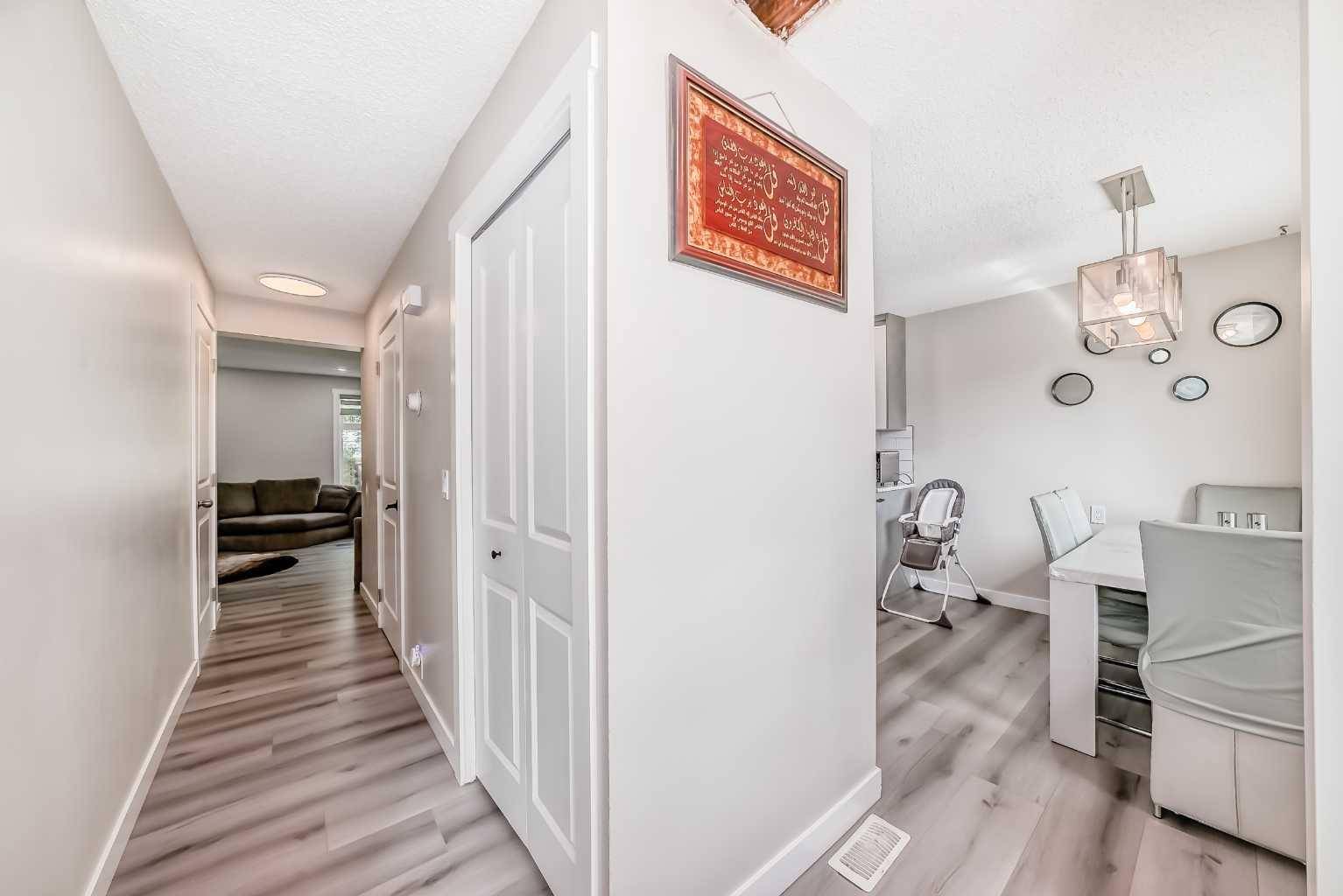 Calgary, AB T2A 6V8,91 Aberdare RD NE