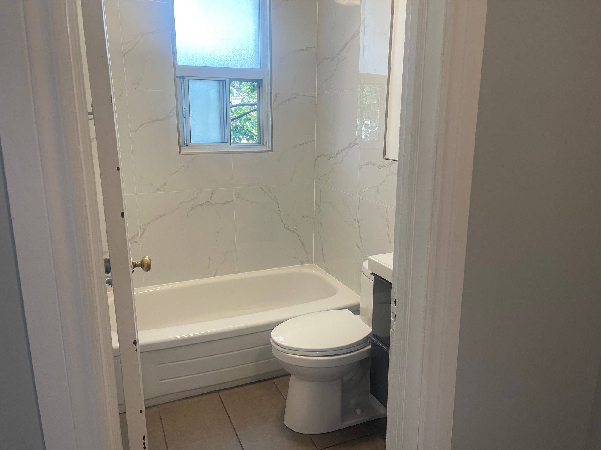 Toronto C01, ON M6J 3E6,382 Dovercourt RD #34