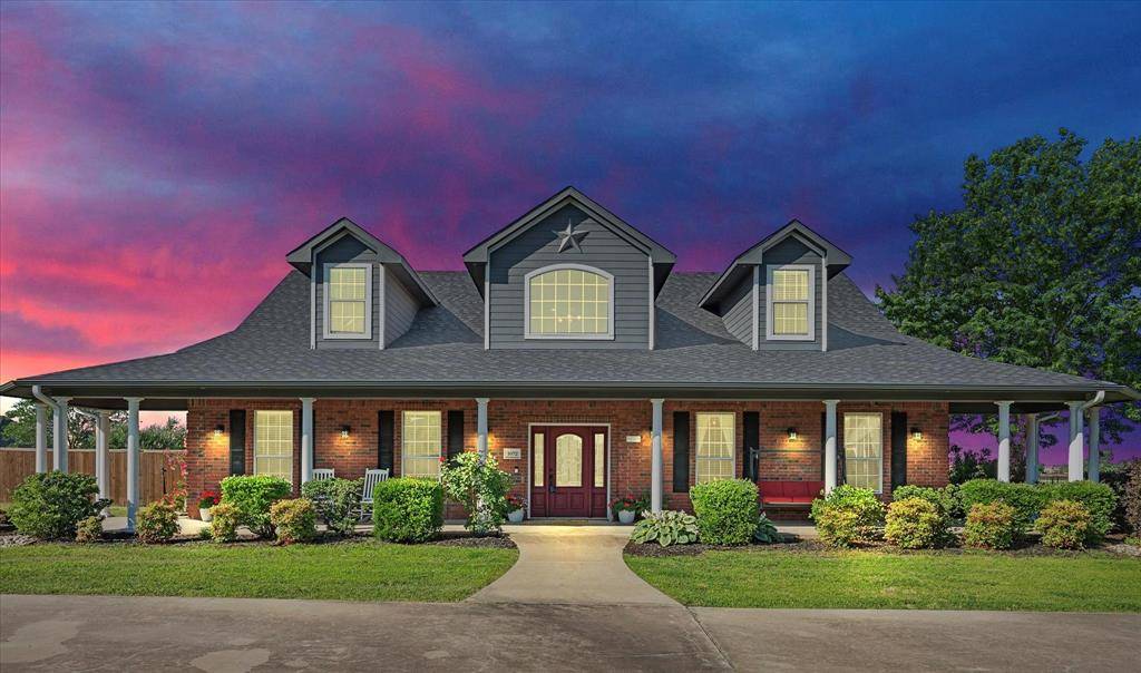 1072 West Secretariat Drive, Terrell, TX 75160