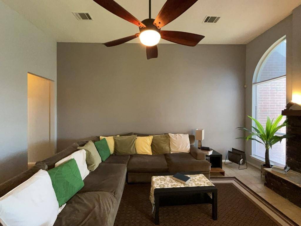 Garland, TX 75040,2818 Pecan Meadow Drive