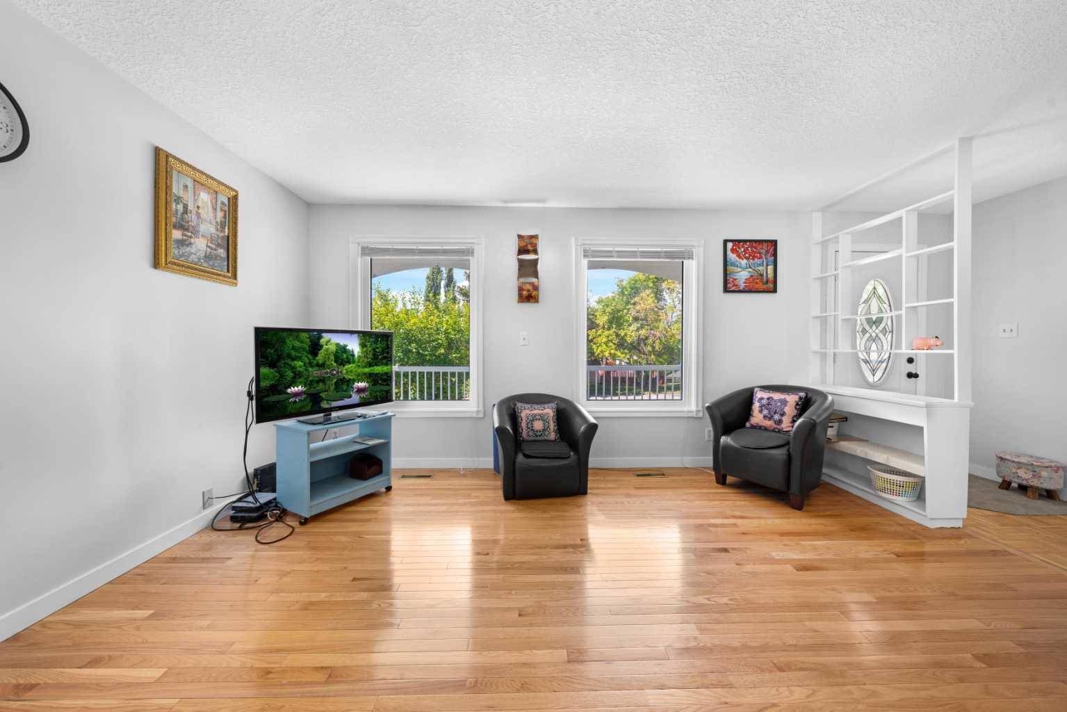 Calgary, AB T3A 0S9,5122 48 ST NW