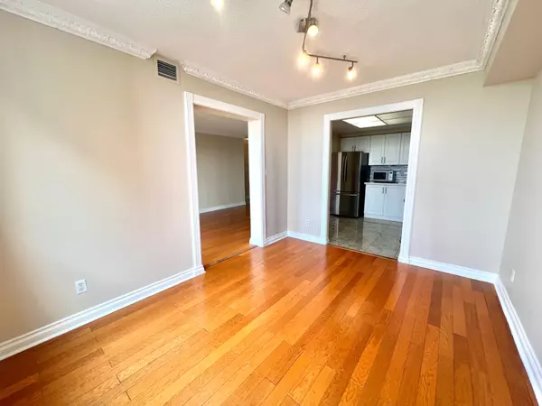 Mississauga, ON L5B 4B1,135 Hillcrest AVE #1507