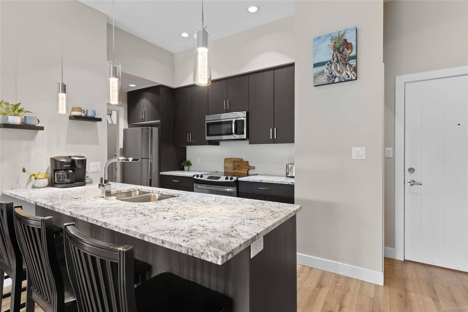 Langford, BC V9B 1Y3,2655 Sooke Rd #417