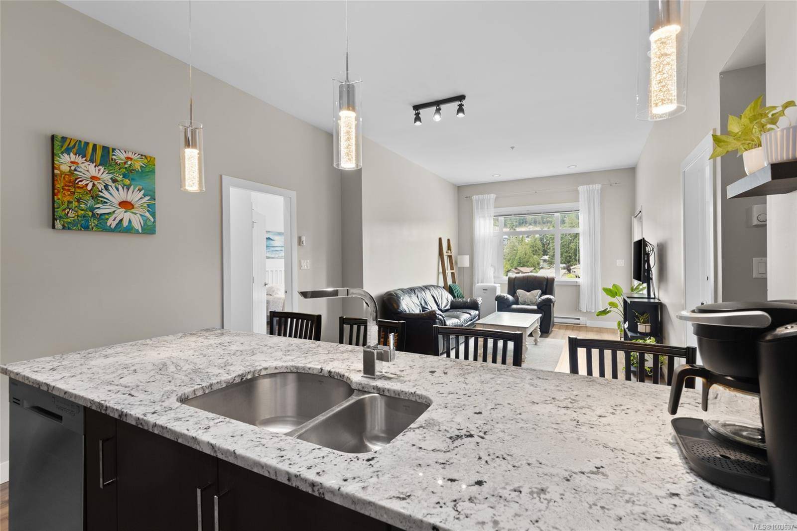 Langford, BC V9B 1Y3,2655 Sooke Rd #417