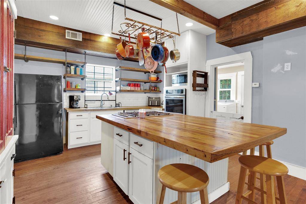 Denison, TX 75020,820 W Gandy Street