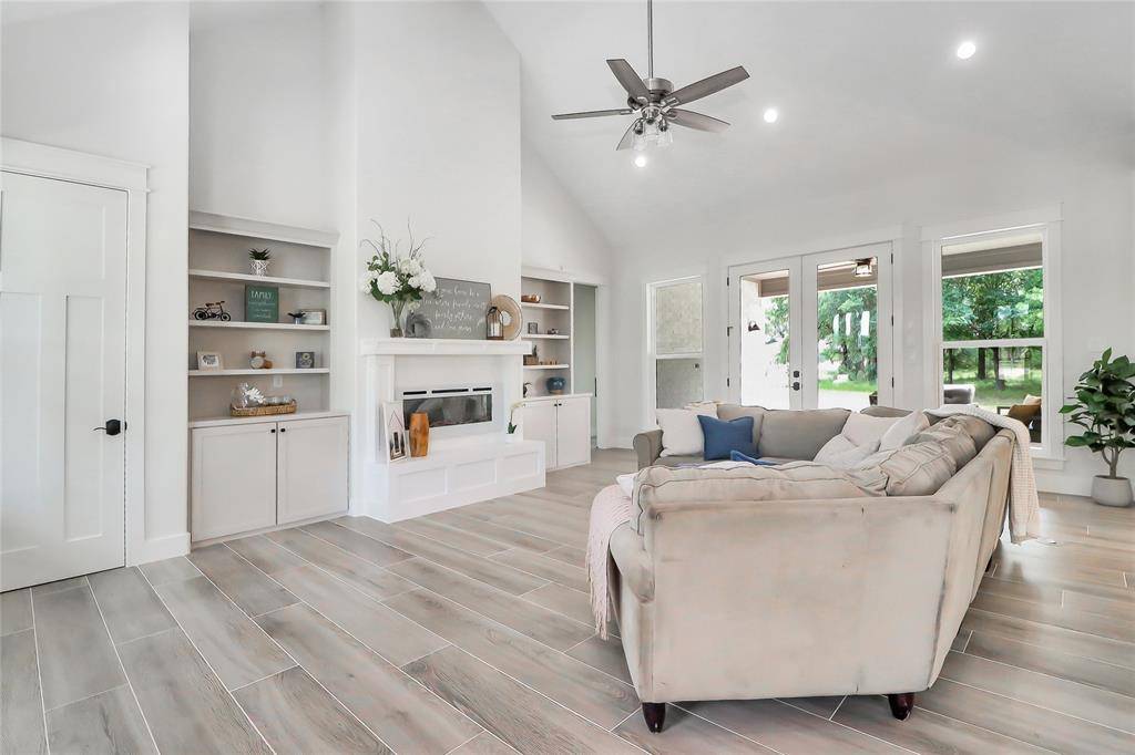 Weatherford, TX 76087,1001 Bluebonnet Ridge