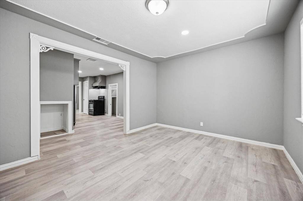 Fort Worth, TX 76115,5232 Gordon Avenue
