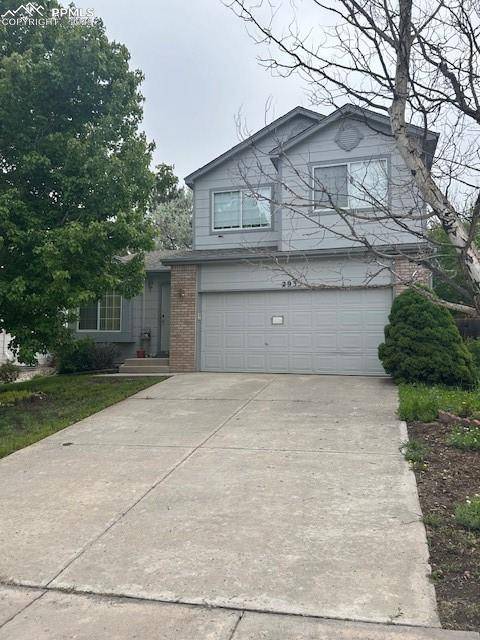 2935 Richmond DR, Colorado Springs, CO 80922
