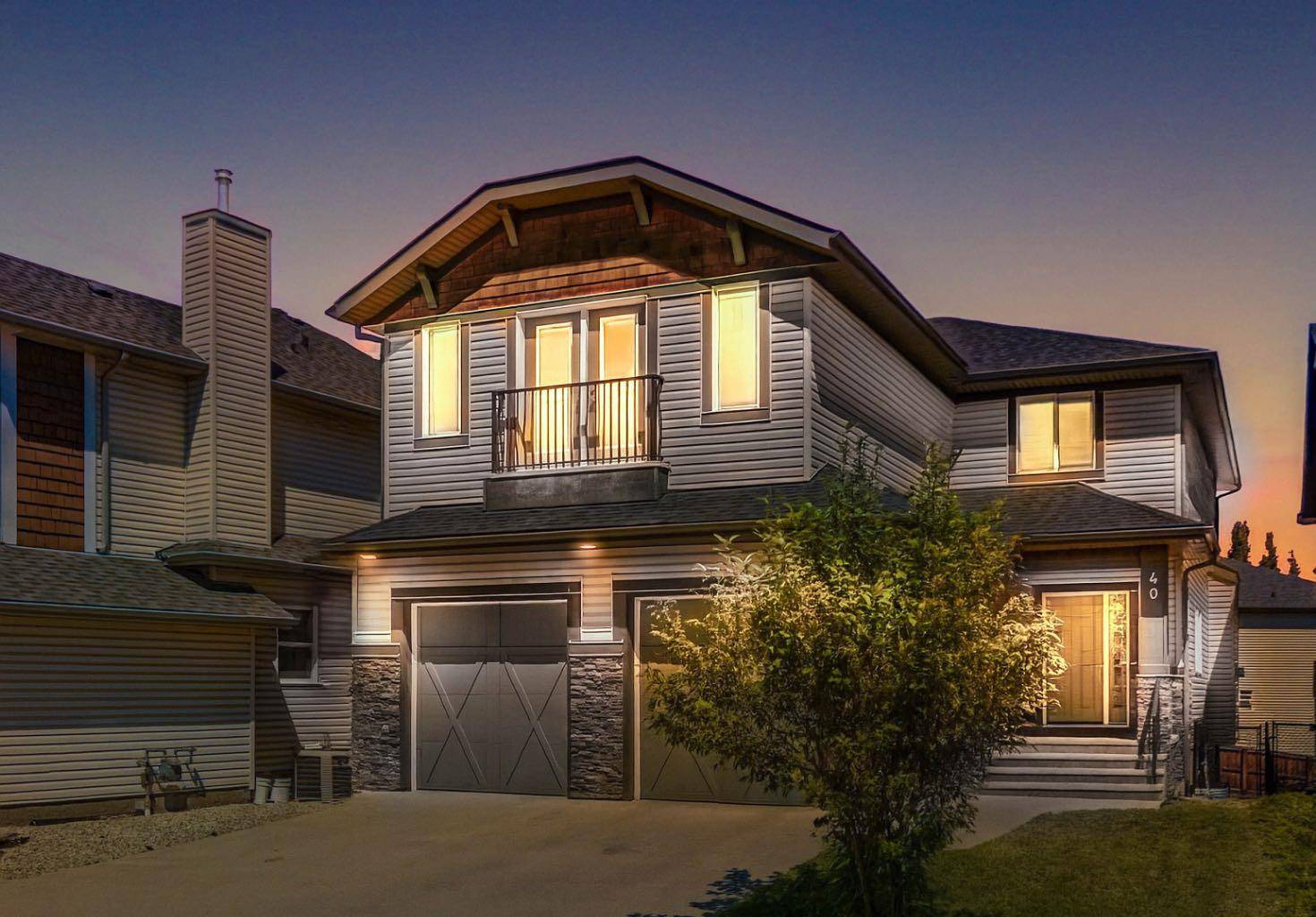 40 Val Gardena CT SW, Calgary, AB T3H 0L4