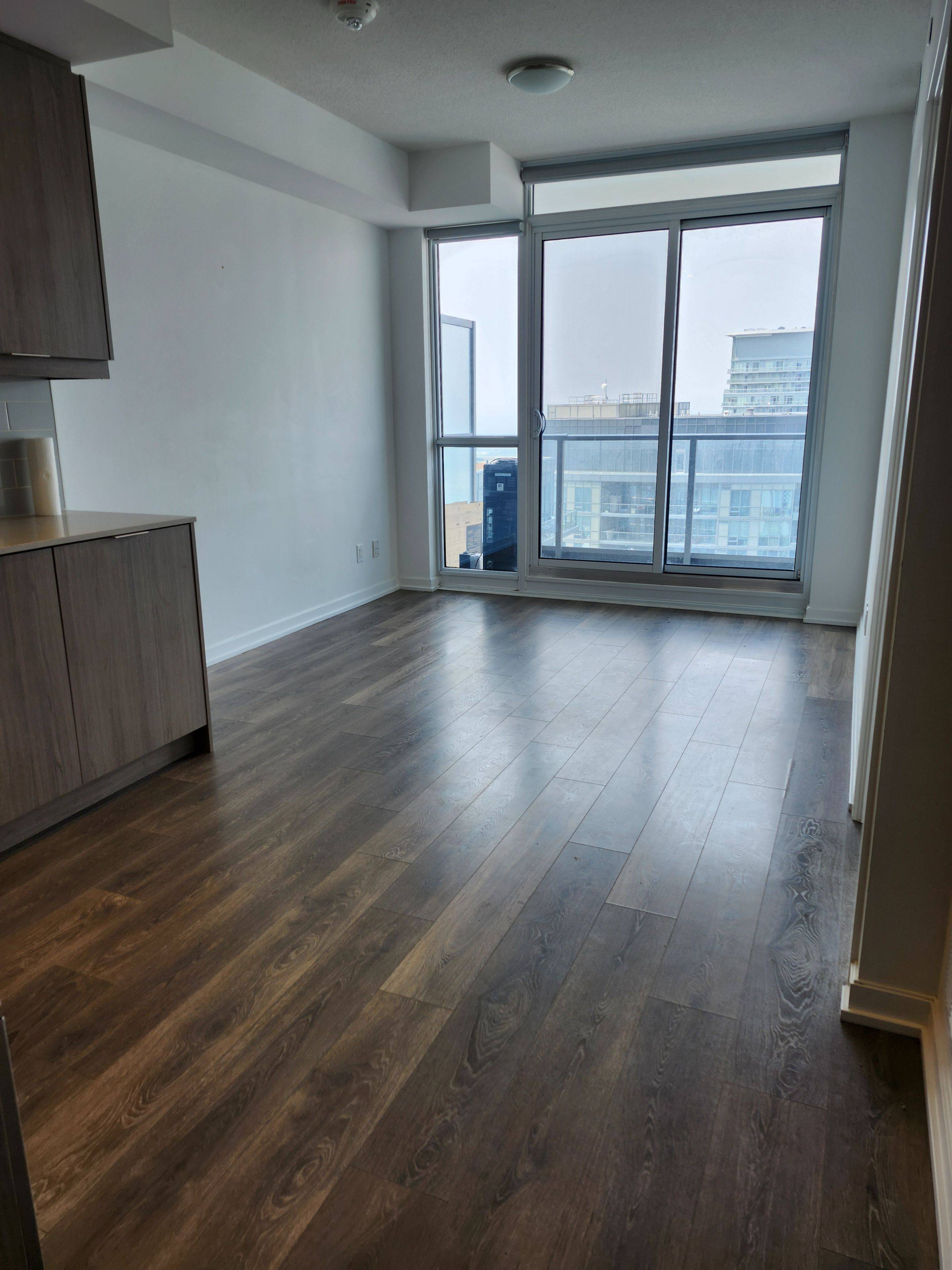Toronto C15, ON M2J 0H2,32 Forest Manor RD #2604