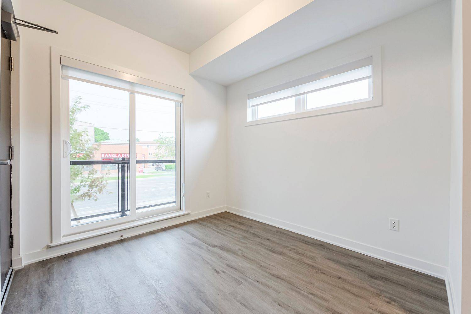 Toronto E06, ON M1L 0J6,41 Danforth RD #213