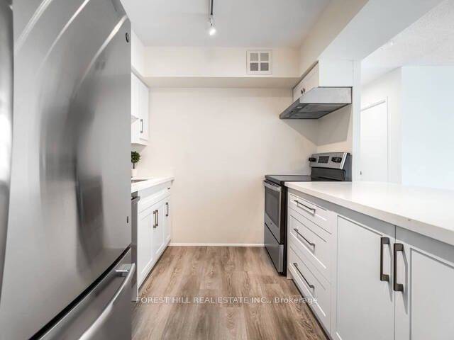 Richmond Hill, ON L4C 8T4,326 Major Mackenzie DR E #308