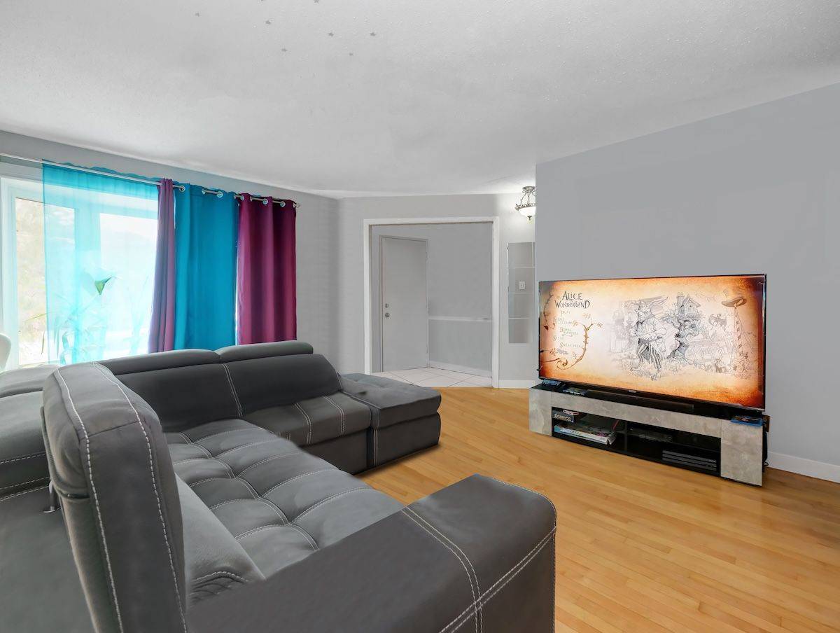 Vanier And Kingsview Park, ON K1L 5H8,375 St Denis ST