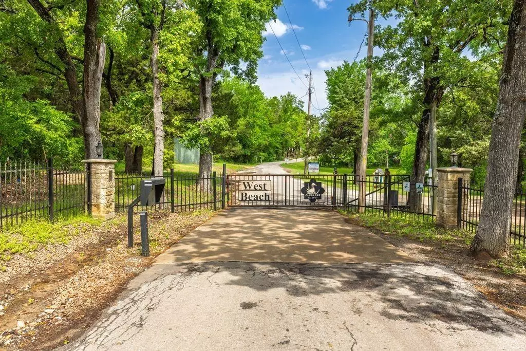 Greenville, TX 75402,4368 W Beach Drive
