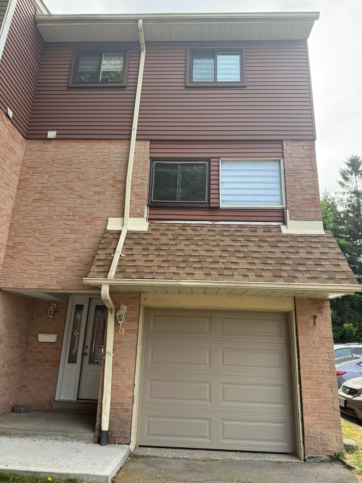 Toronto E11, ON M1B 2V6,120 Murison BLVD #9