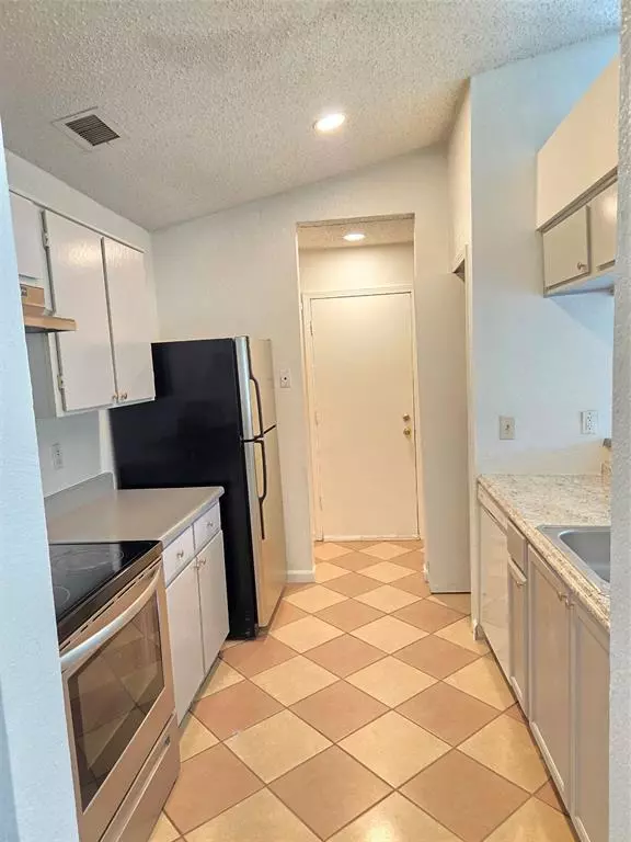 Garland, TX 75041,906 High Country Drive