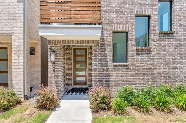Dallas, TX 75231,8120 Radnor Road