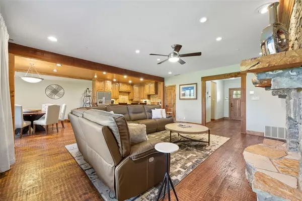 Possum Kingdom Lake, TX 76449,2033 Harbor Way #103