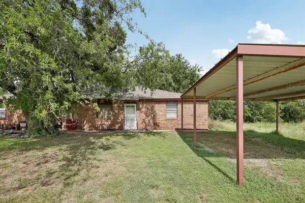 121 Cindy Lane, Weatherford, TX 76085