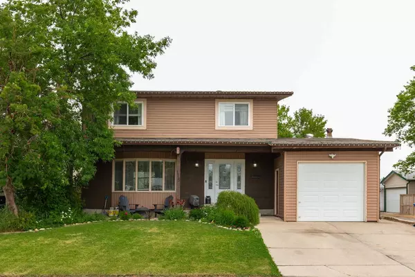 115 Lemoyne CRES West, Lethbridge, AB T1K 4A4